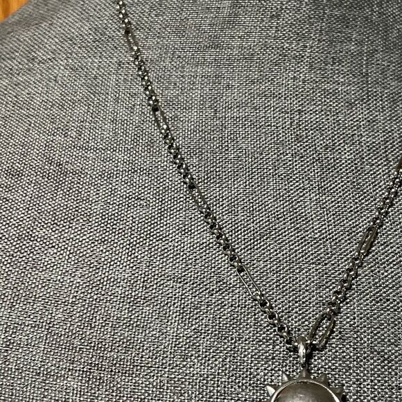 NWOT Kendra Scott Sienna Sun Pendant Necklace in Silver Reversible. #KSNK - Picture 7 of 10